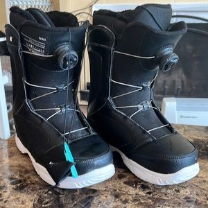 K2 BOA Womens snowboard Boots leopard print and teal